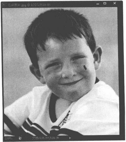  使用“污点修复画笔工具”快速修复照片中的斑点或杂物