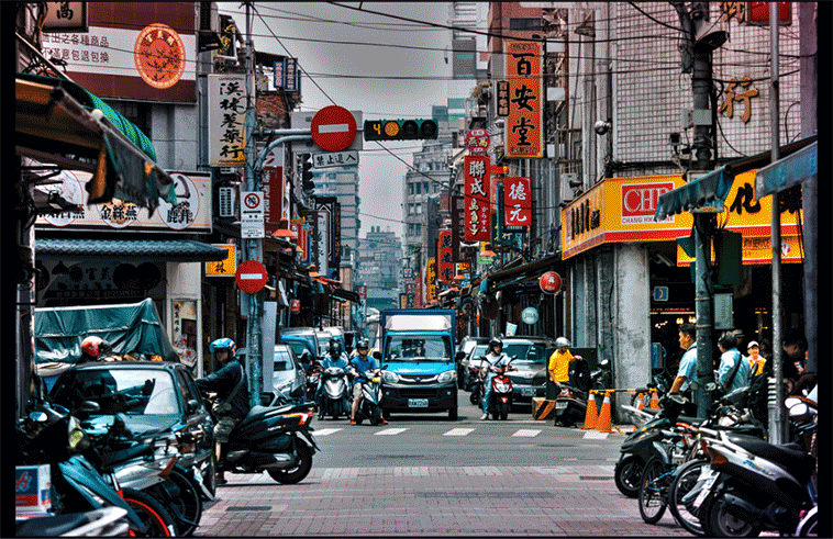 PS利用图层混合+画笔叠加把白天街道图片变黑夜霓虹灯效果教程